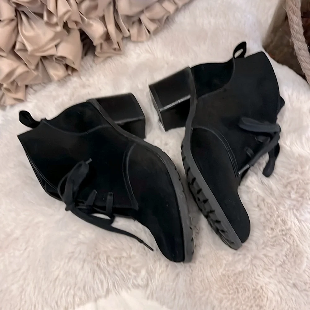 Susina Black Suede Leather Block Heel Lace Up Ankle Boots Booties Sz 6.5